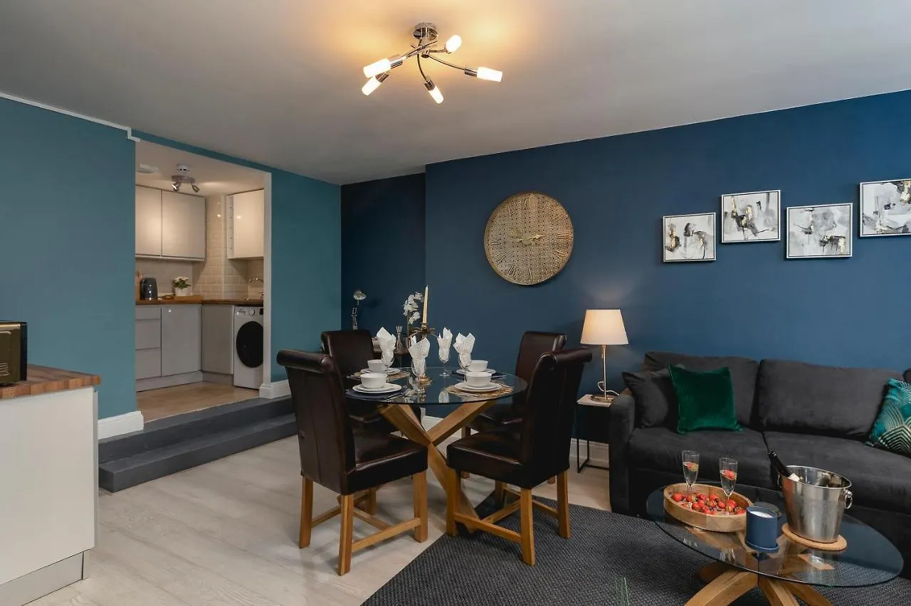 Lovely 2Br Ap Just Moments Away From Brighton Beach United Kingdom