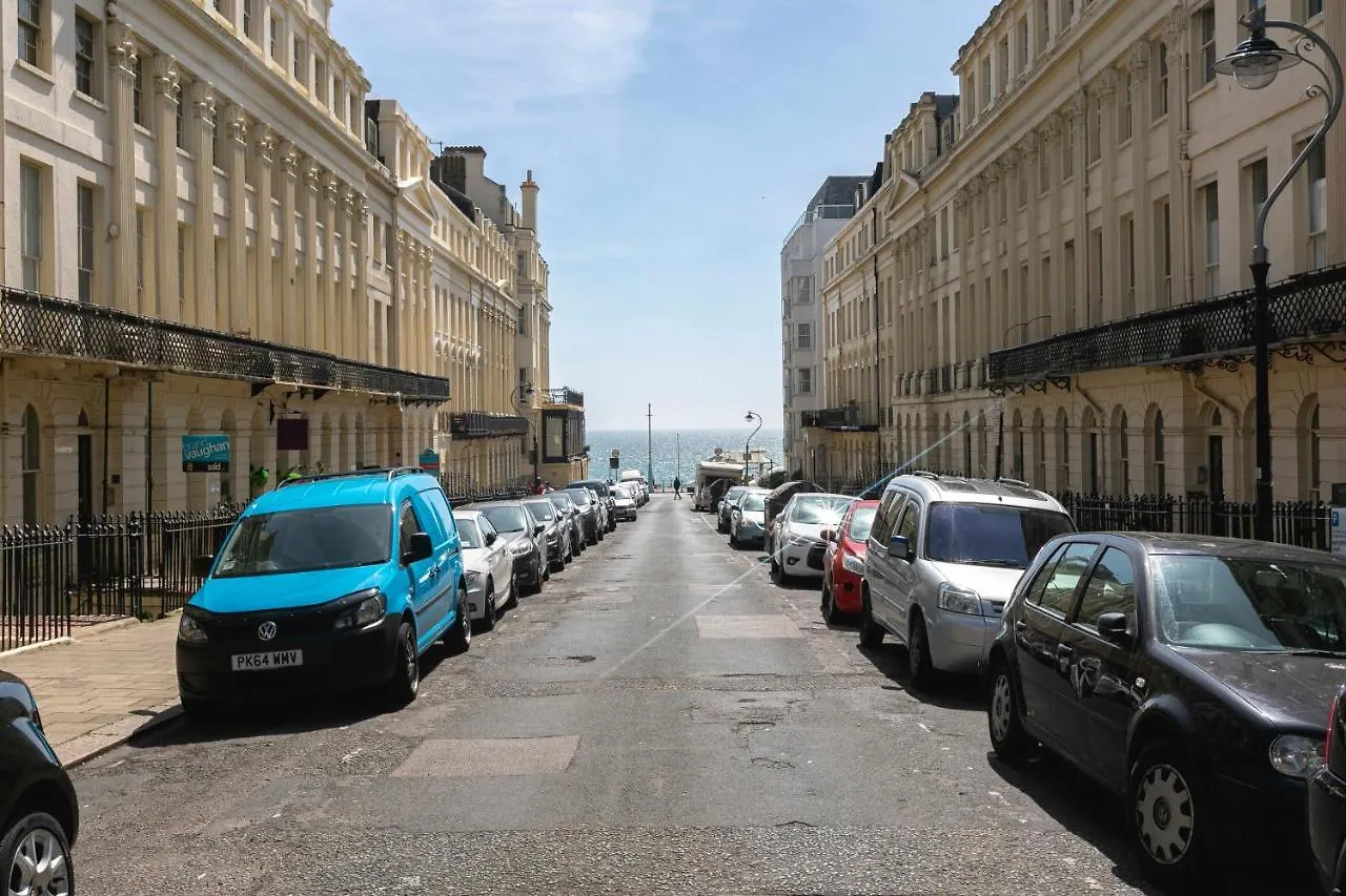 Lovely 2Br Ap Just Moments Away From Brighton Beach