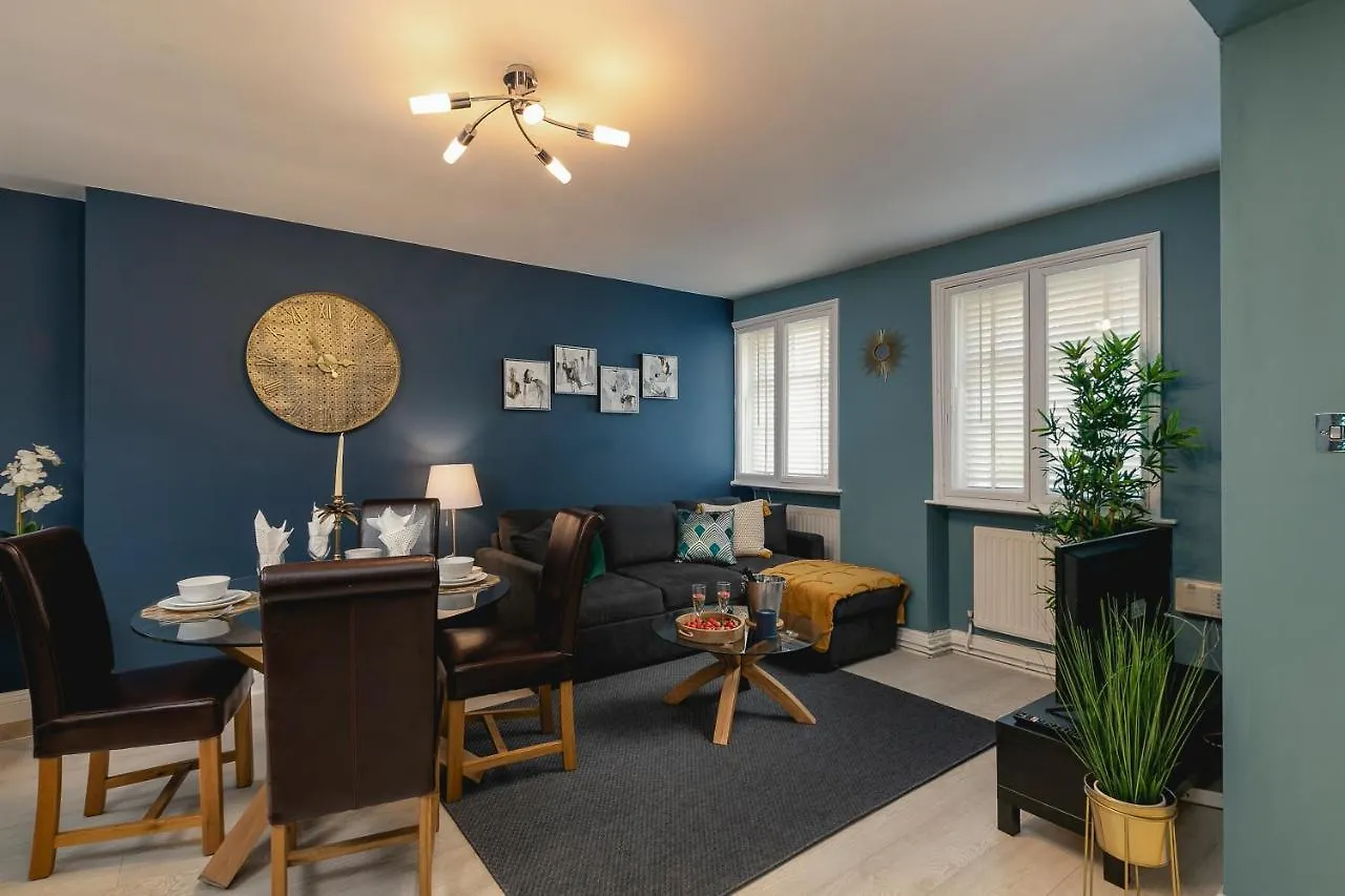 Apartment Lovely 2Br Ap Just Moments Away From Brighton Beach