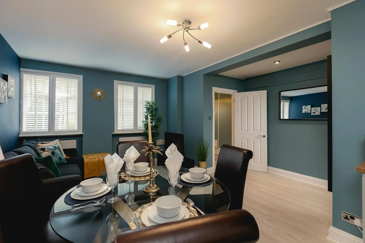 Lovely 2Br Ap Just Moments Away From Brighton Beach
